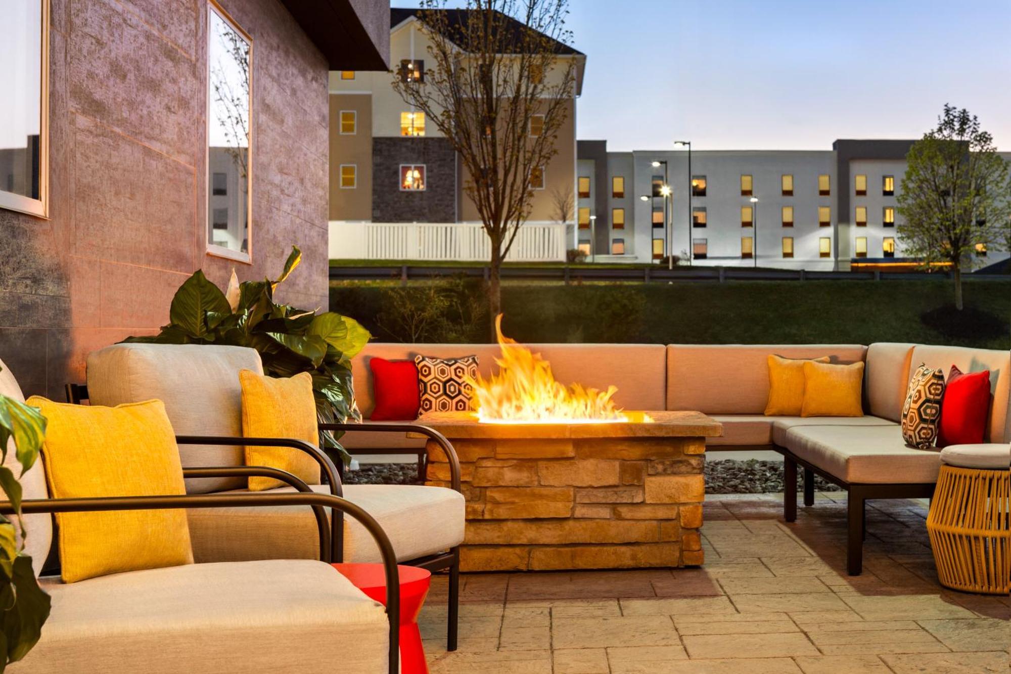 Home2 Suites By Hilton York Exterior foto